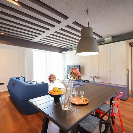 F Apartment *